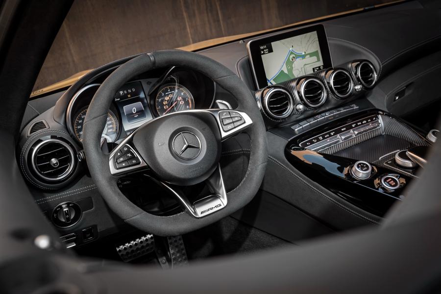 Панель приборов Mercedes-AMG GT C Roadster 2016 года  (WW) (фото 16 из 50)